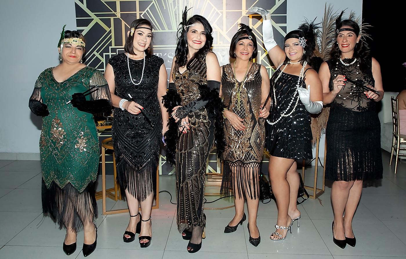 Jensy Ortiz, Sandra Torres, Claudia Kattan-Jordan, Jackie Muñoz, Viena Domínguez y Karen Palma.