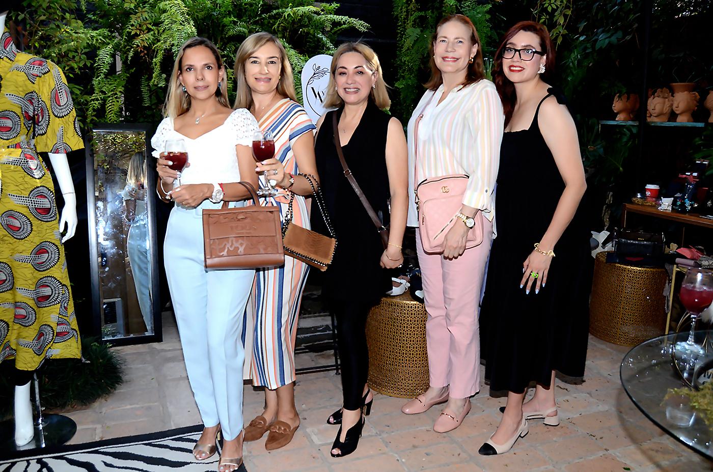 Male Esponda, Mónica Frías, Marisela Cano, Cecilia Argüello y Gabriela Puerto