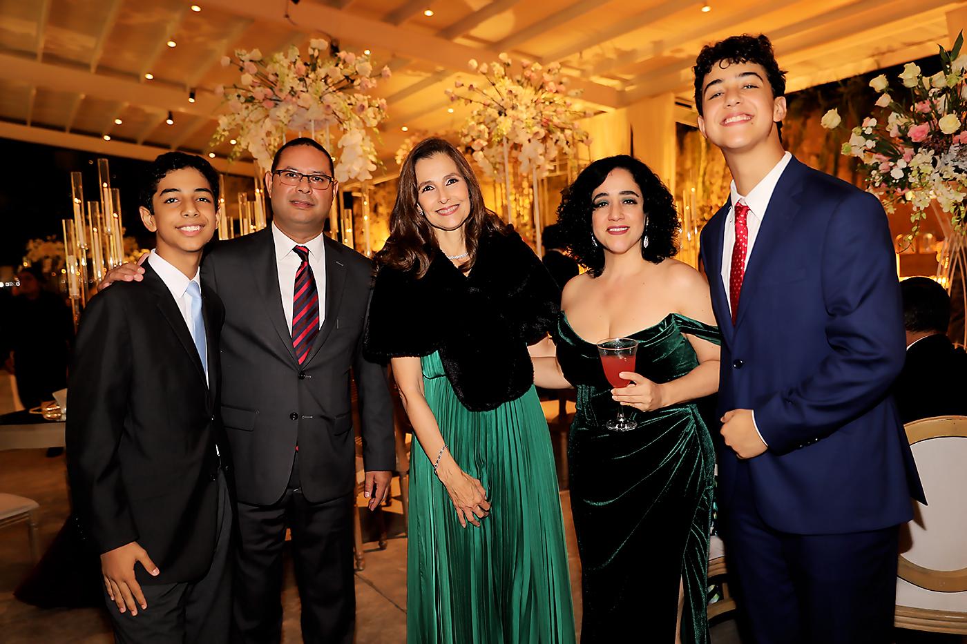Alejandro y Armando Burgos, Iliana giudicelli, Liliana Villeda y Santiago Burgos