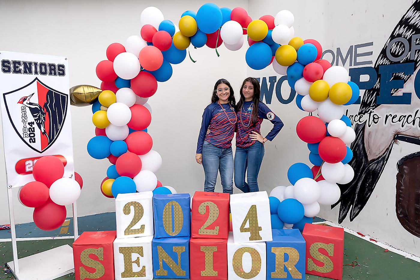 Entrance de los seniors 2024 de England School