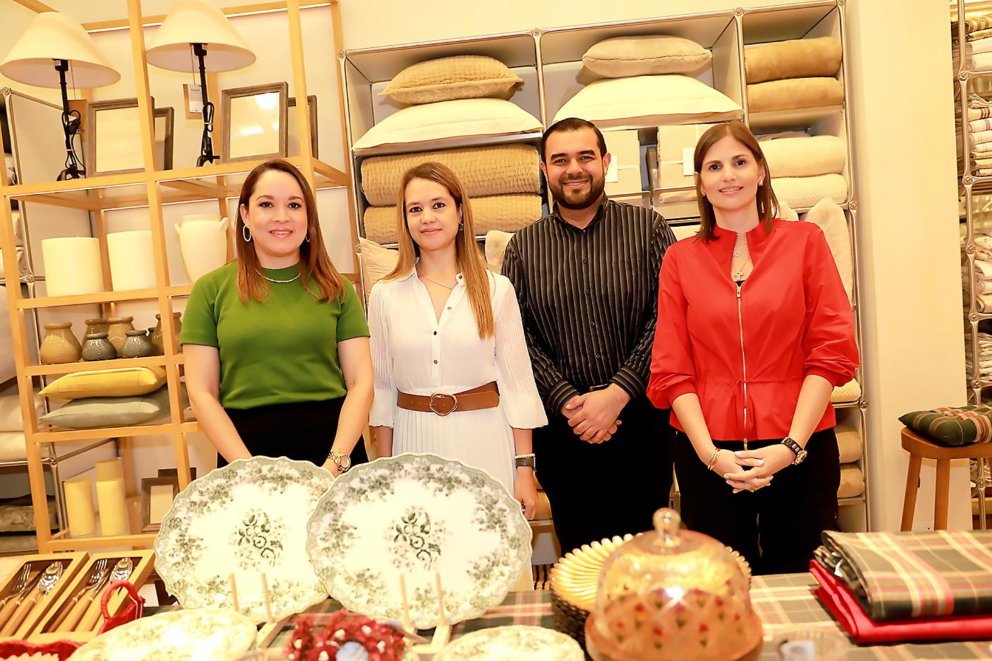 Paola Mendizabal, Alejandra Zavala, Raúl Bonilla y Pamela Cruz. 