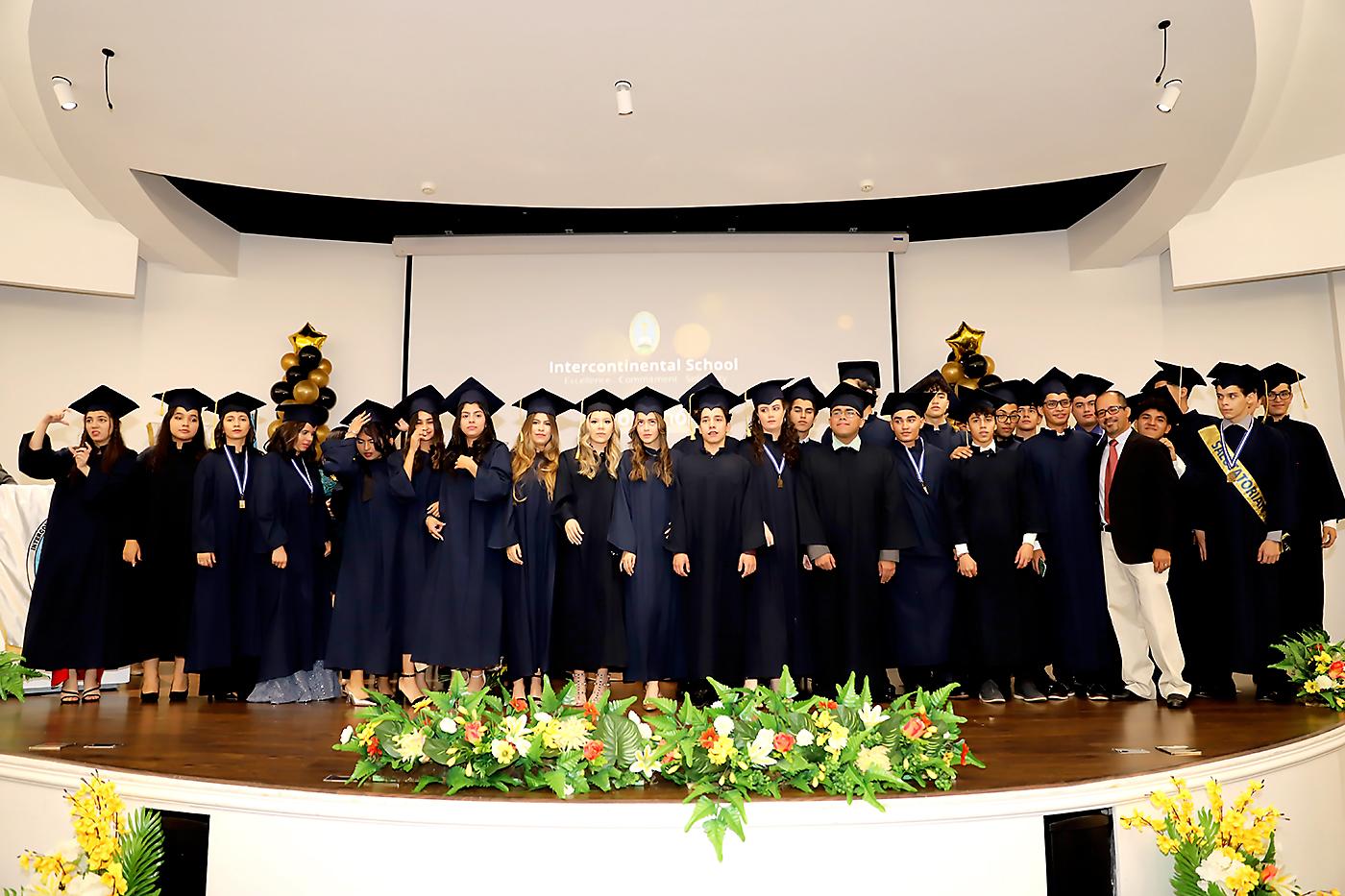 Entrega de títulos de la Intercontinental School 2023