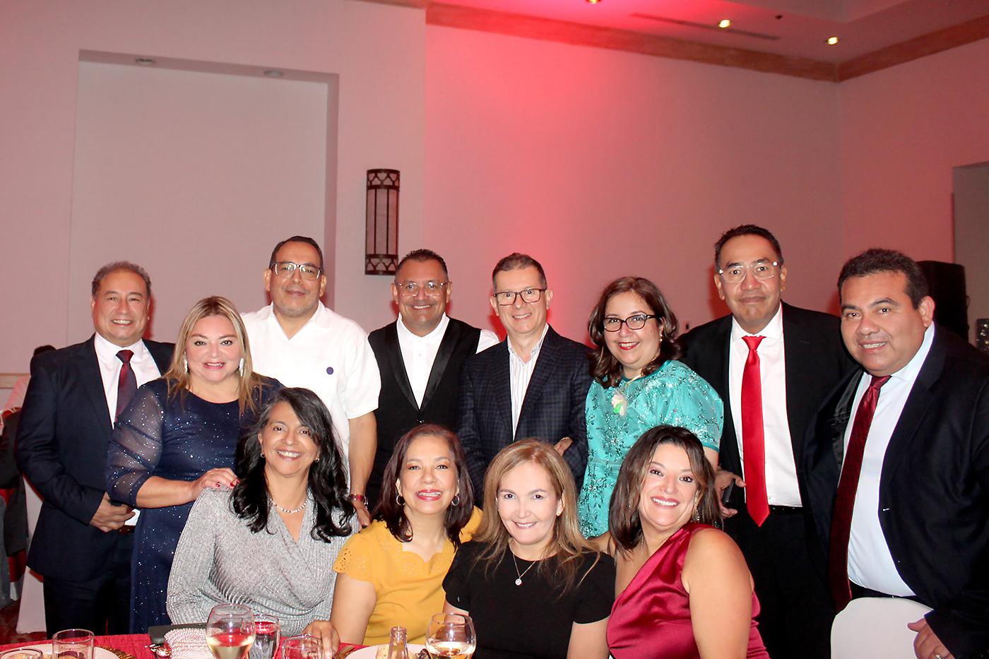 Dennis Villalta, Marjorie López, Heriberto Sierra, Héctor Zepeda , Ricardo Estrada, Nelly Barnica,bLuis Carlos romero , Norman Aarón Rosina Morales , Claudia Fonseca, Gloria Hurst y Ana Cueva Hancock