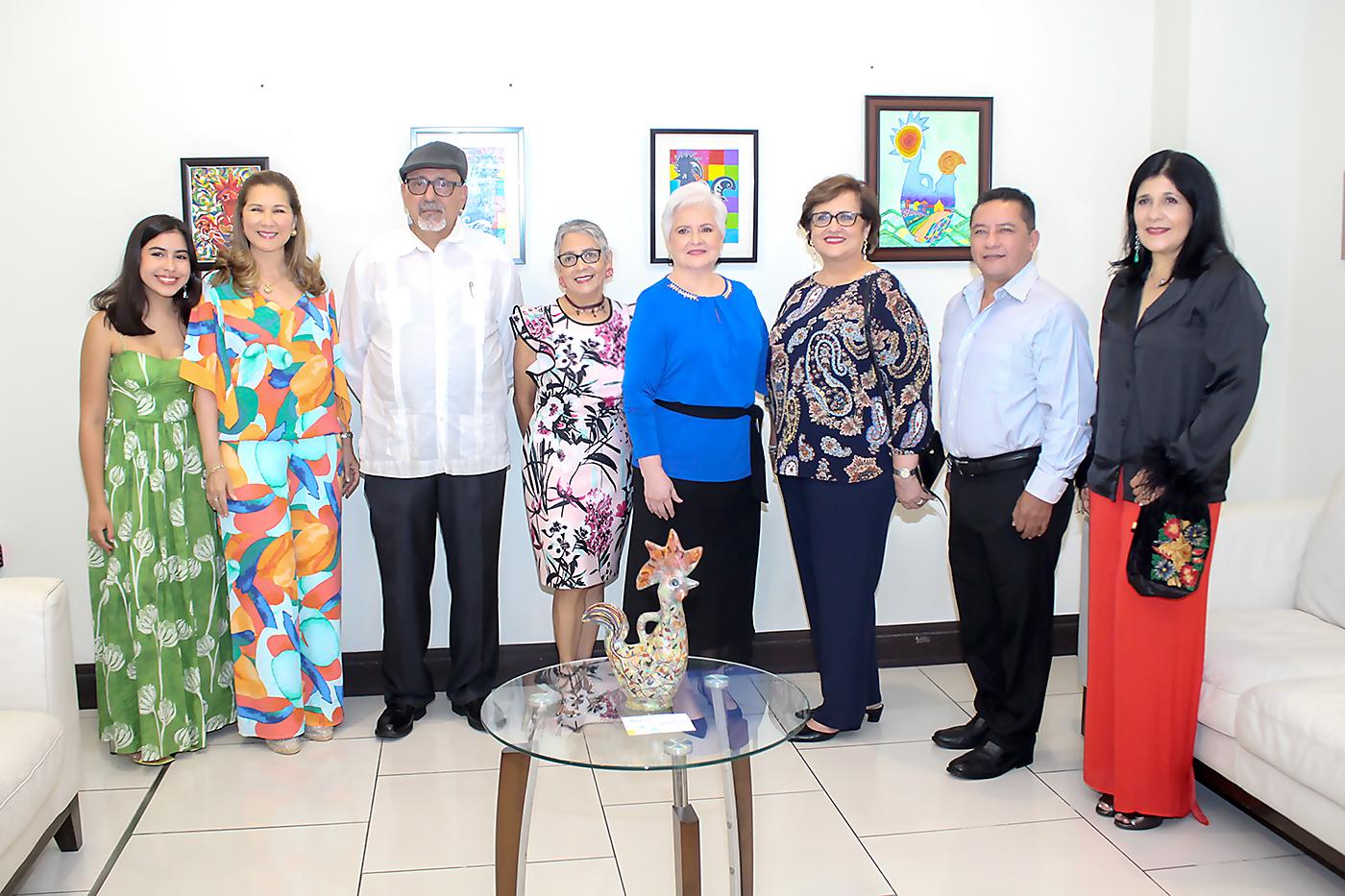 Paula Cervantes, Cali Fernández, Sami Handal, Rosa María Herrera, Margarita Rodríguez, Gloria Rodríguez, Agustín Ortega y Doris Cruz.