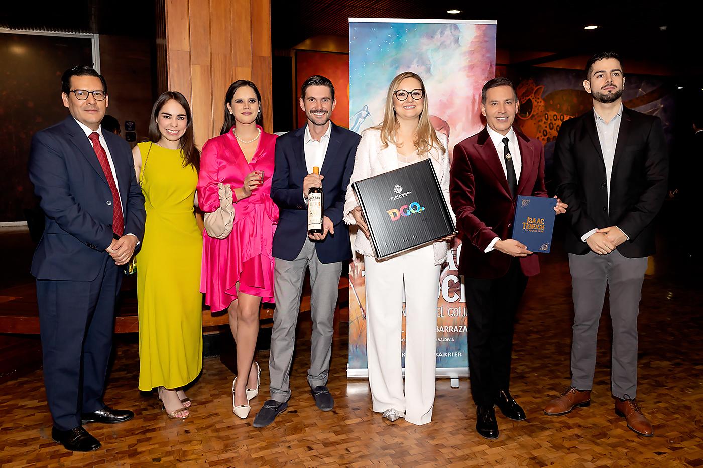 Juan Aquino, Fernanda Ramos, Bildo Saravia, Elisa Haro Ruiz y Gabriel Rivera-Barraza.