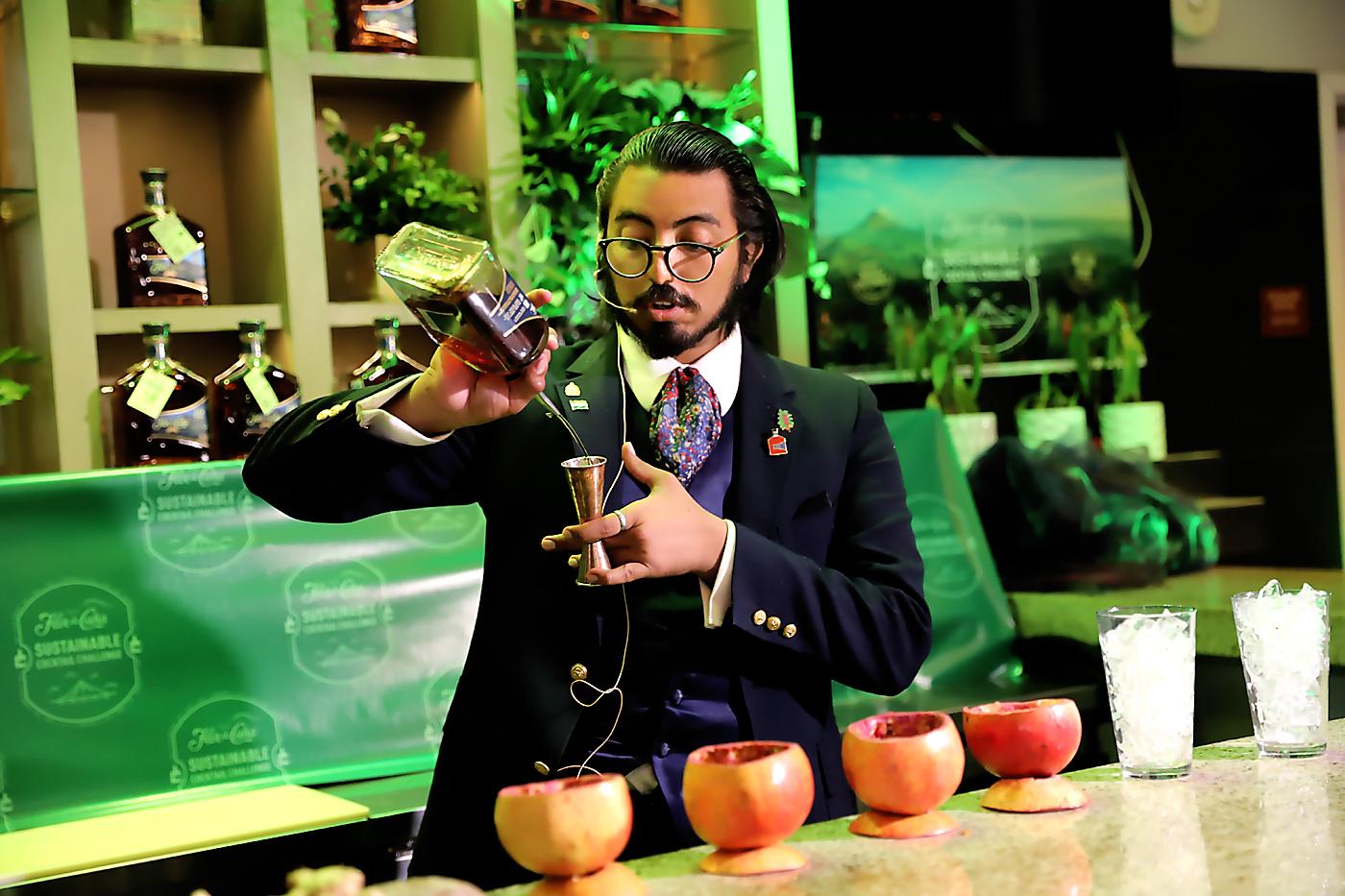 Galería: Flor de Caña corona al bartender más sostenible de Honduras
