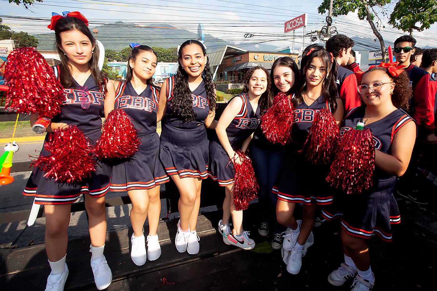 Daniela Bahr, Tiffany Dubon, Daniela Altamirano, Sofía Kattán, Abigail Torres, Valeria Guillén y Carmen Gabrie.