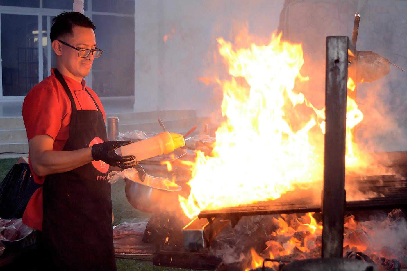Pasión y dedicación de los expertos de <b>Finca 8</b> para un asado perfecto.
