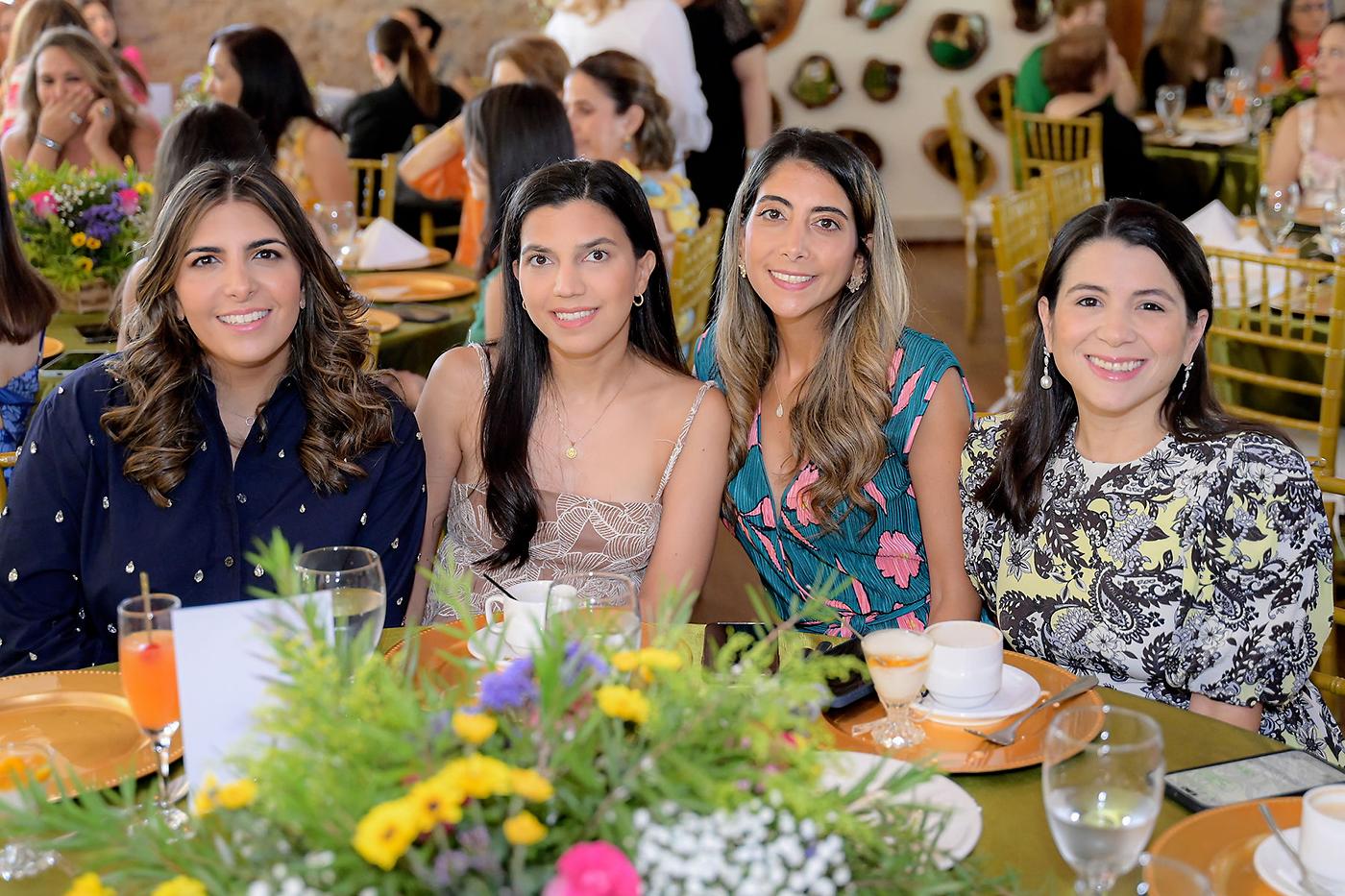 Marcela Panayotti, Sofía Jaar, Andrea Panayotti y Elena Berkling.