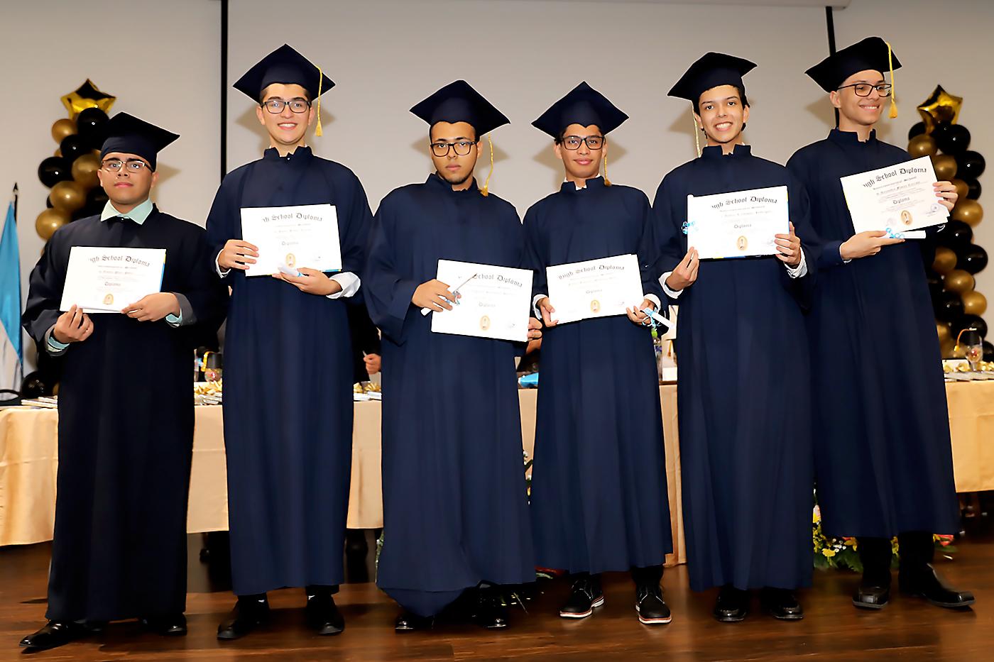 Entrega de títulos de la Intercontinental School 2023