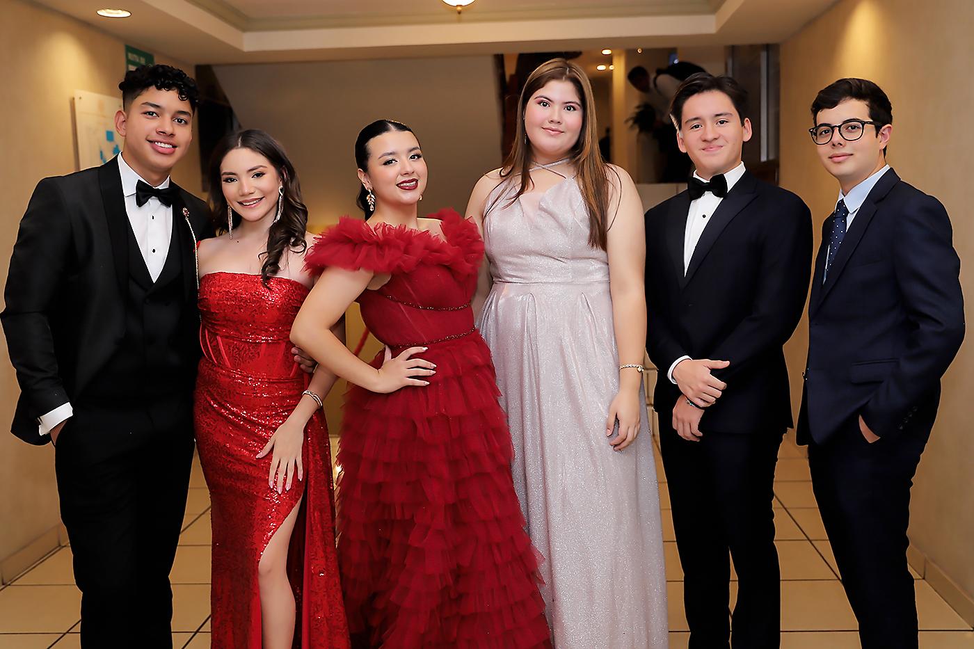 Fiesta de la prom 2024 de Mayan School