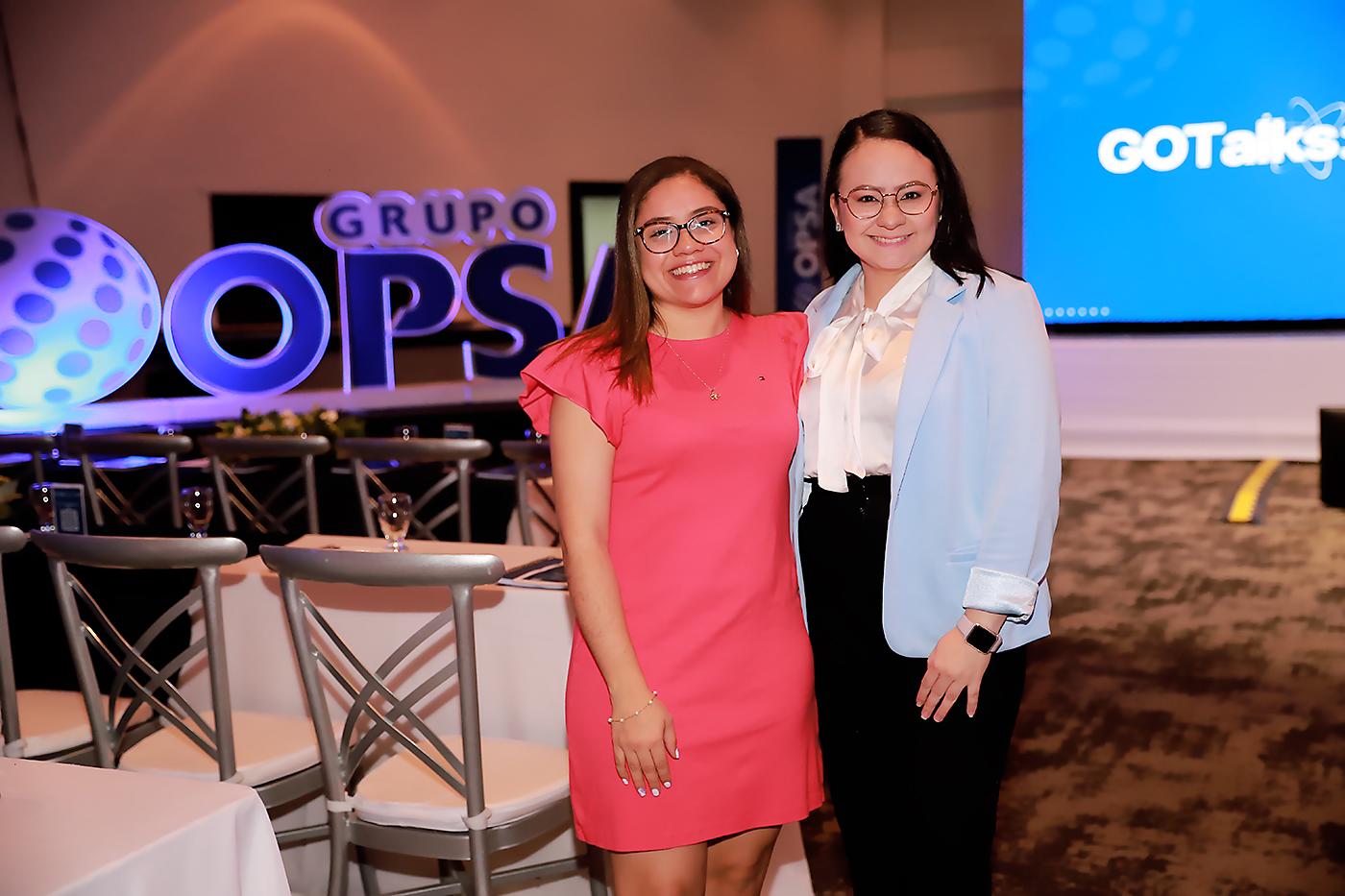 Zuly Fuentes y Daniela Carías. 