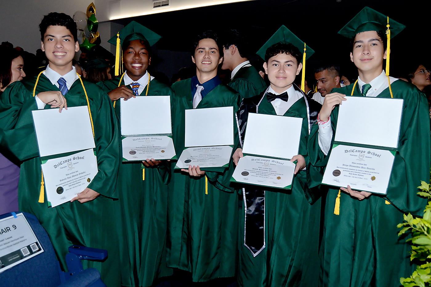 Roberto Monroy, Luis Green, Santiago Guzmán, David Hernández y Diego Díaz. 