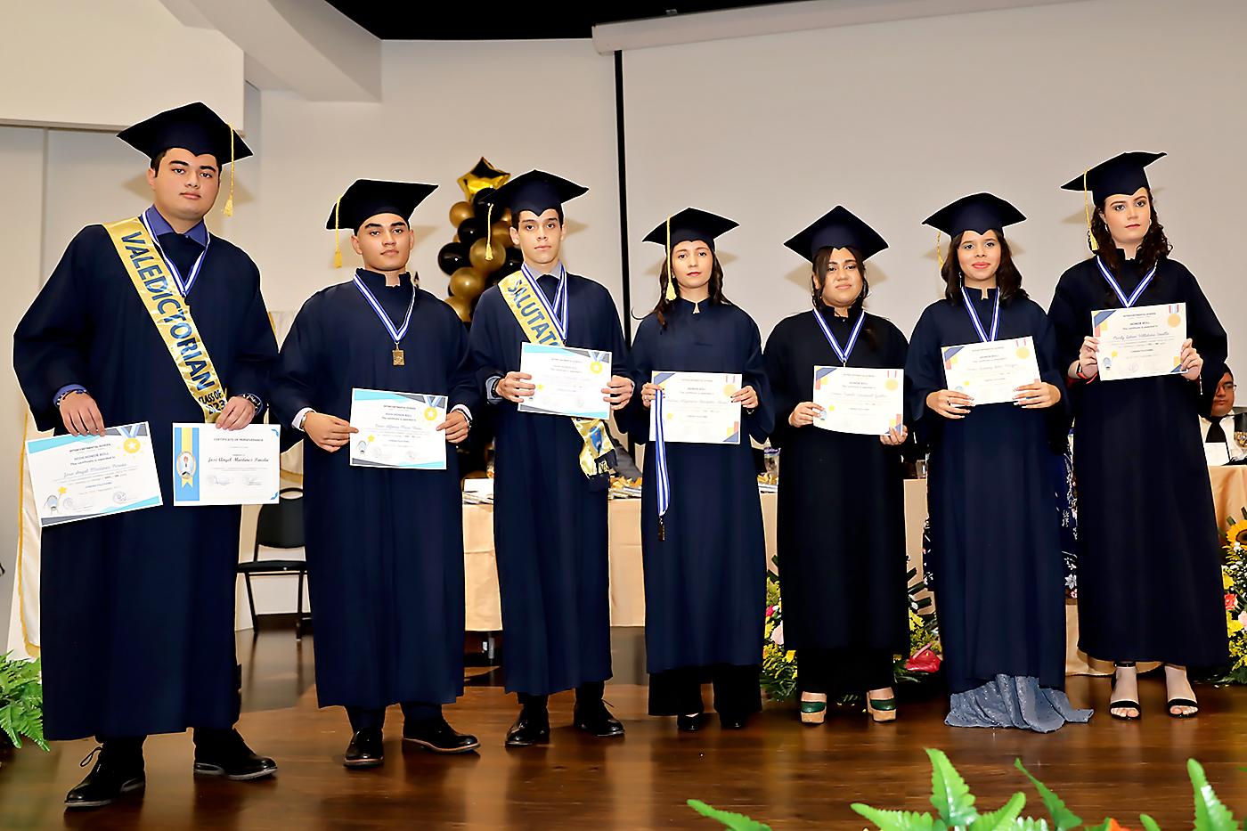Entrega de títulos de la Intercontinental School 2023