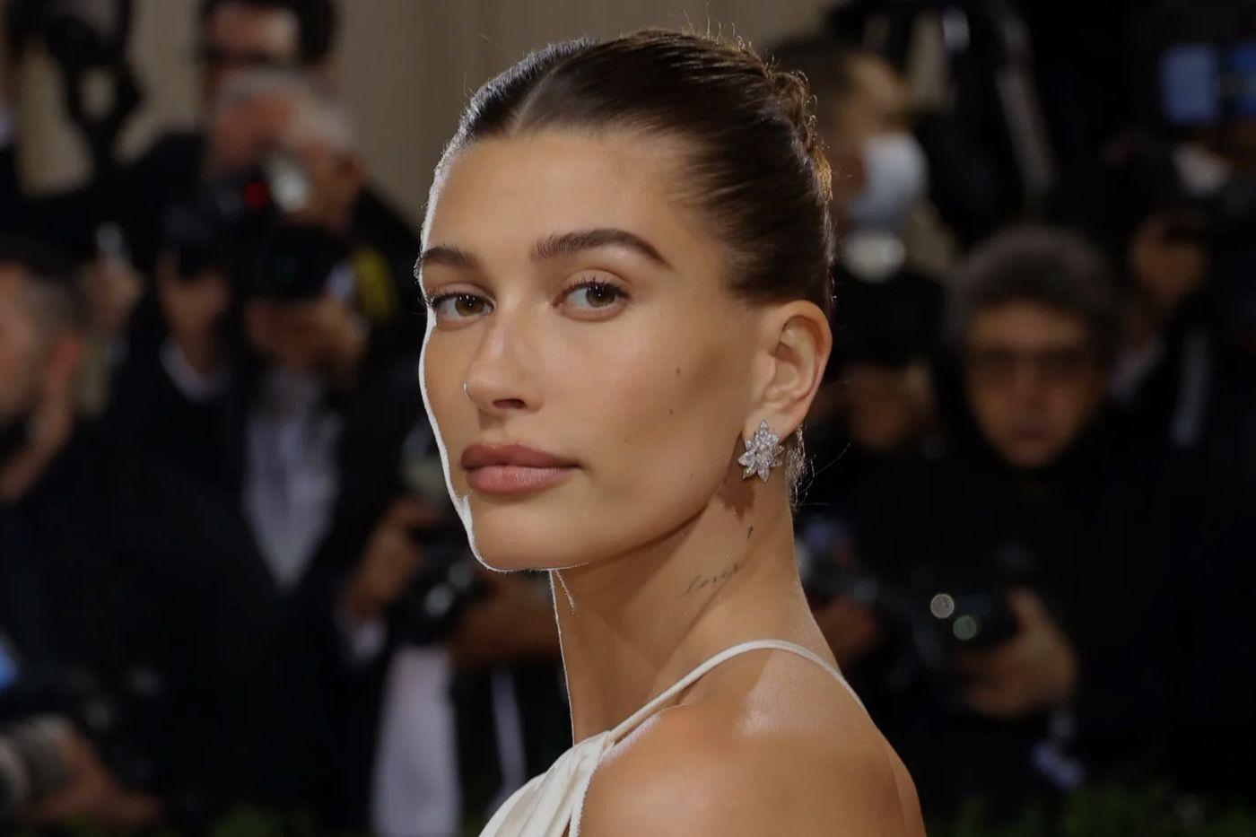 El maquillaje <i>clean girl</i> no solo es una tendencia estética, sino también una forma de destacar la autenticidad y la simplicidad. Es un estilo versátil, perfecto tanto para el día a día como para ocasiones especiales, y demuestra que a veces menos es más cuando se trata de belleza.