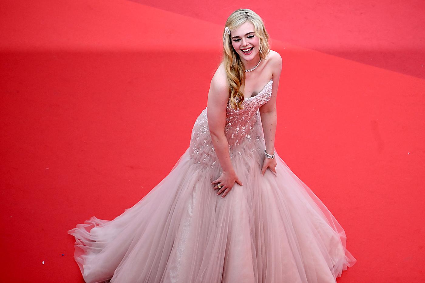 Elle Fanning en el estreno de Top Gun: Maverick