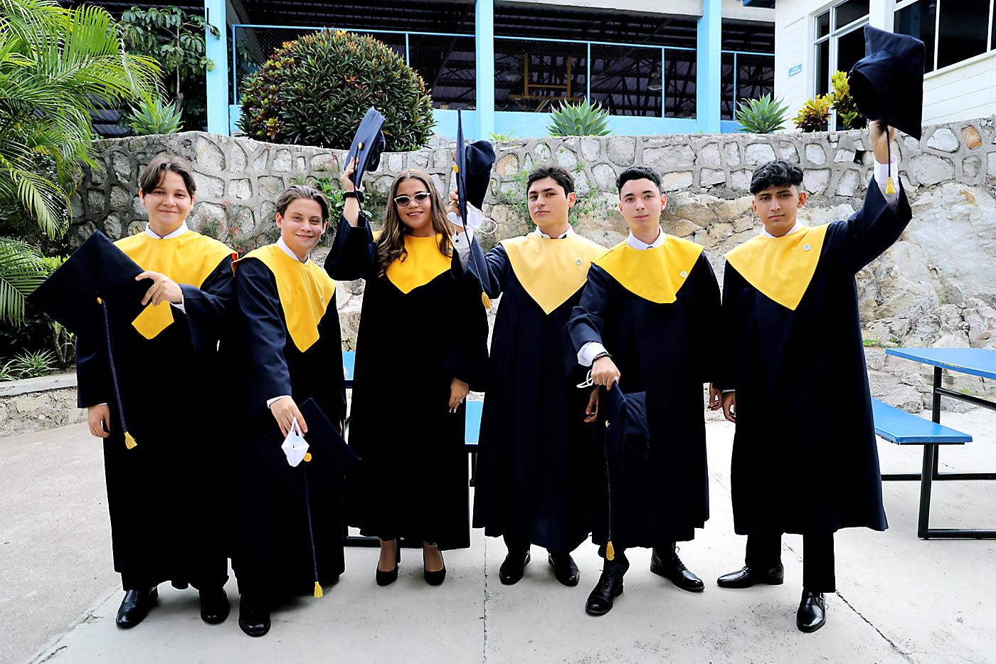 José Suazo, Sebastián Moncada, Liliam Ramos, Jhostin Méndez, José Castro y Diego Andino