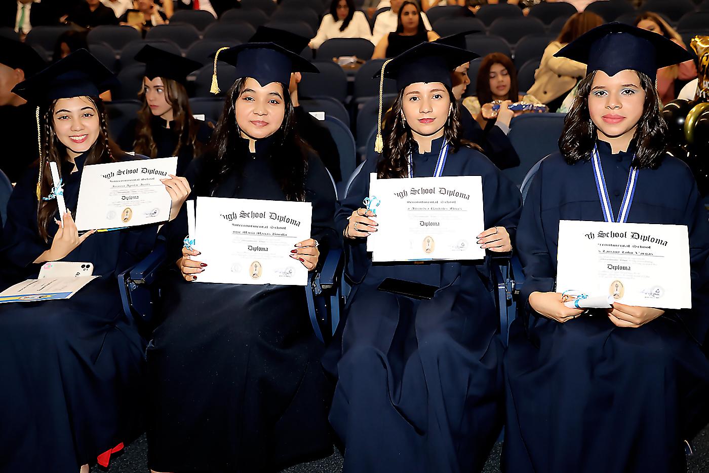 Entrega de títulos de la Intercontinental School 2023