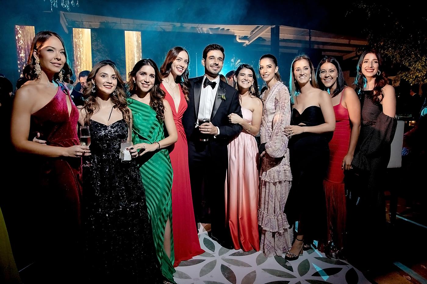Nicole Pina, Ana Valeria Villela, Tiara Facussé, Rebecca Hirsch, Juan Carlos, Alexandra Wagui, Victoria Álvarez, Analisa Álvarez, María Renee Simón y Francesca García
