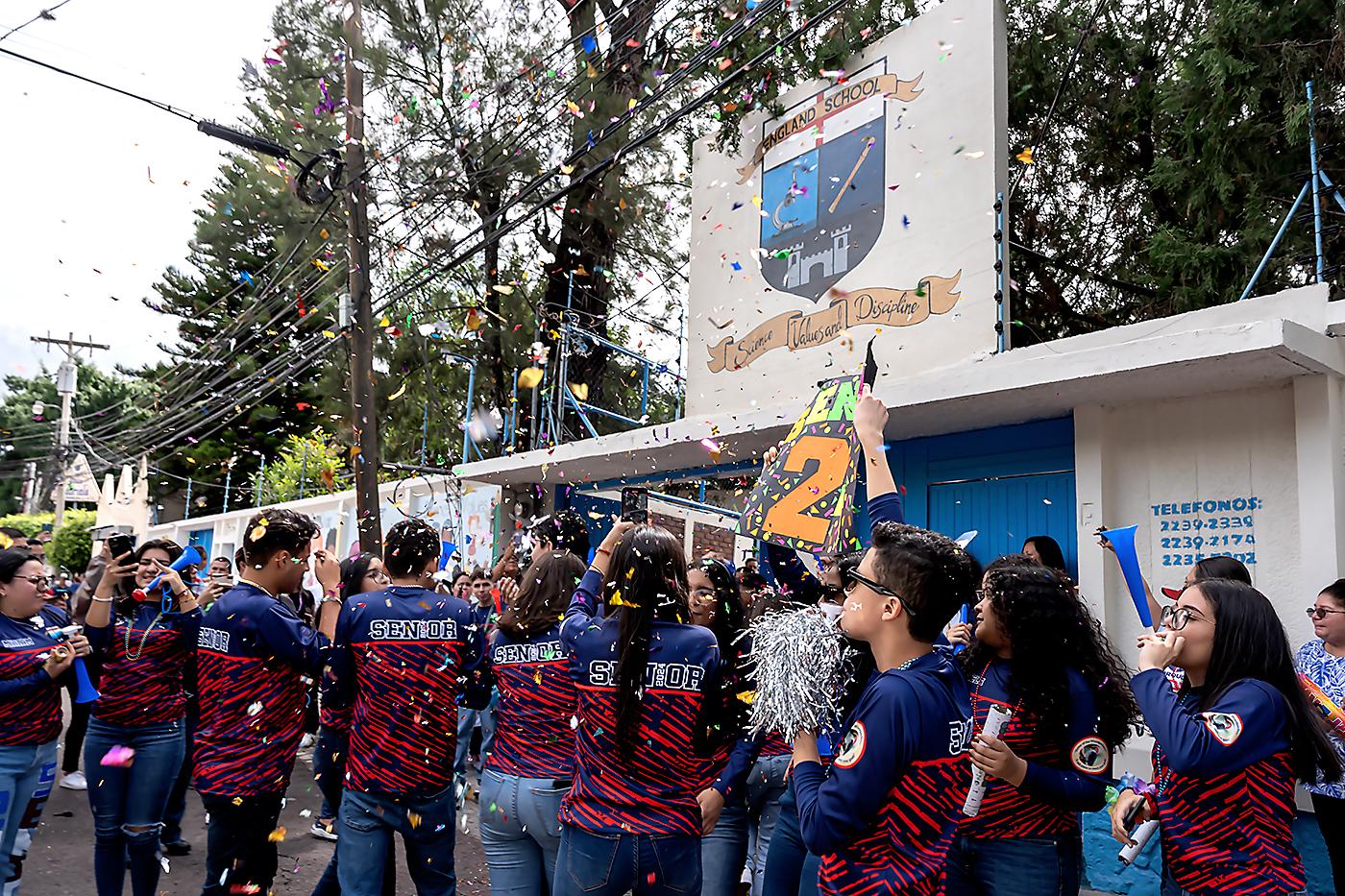 Entrance de los seniors 2024 de England School