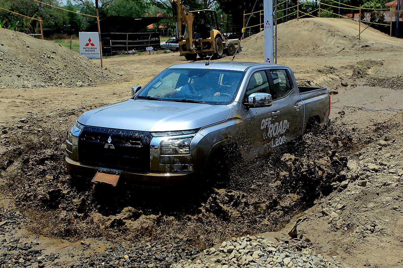 Off Road de Mitsubishi 4X4 L200 2025