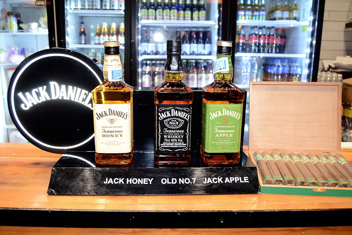 <b>Jack Daniel’s fue el whisky seleccionado para el evento, con sus variedades Jack Honey, Old No. 7 y Jack Apple. Además, Jerko Cigar Lounge ofreció una exclusiva selección de puros.</b> 