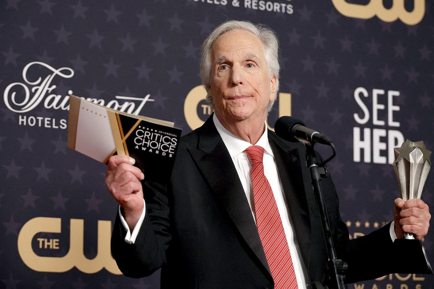 Henry Winkler, ganador del premio como Mejor Actor de Reparto en Serie de Comedia por “Barry”