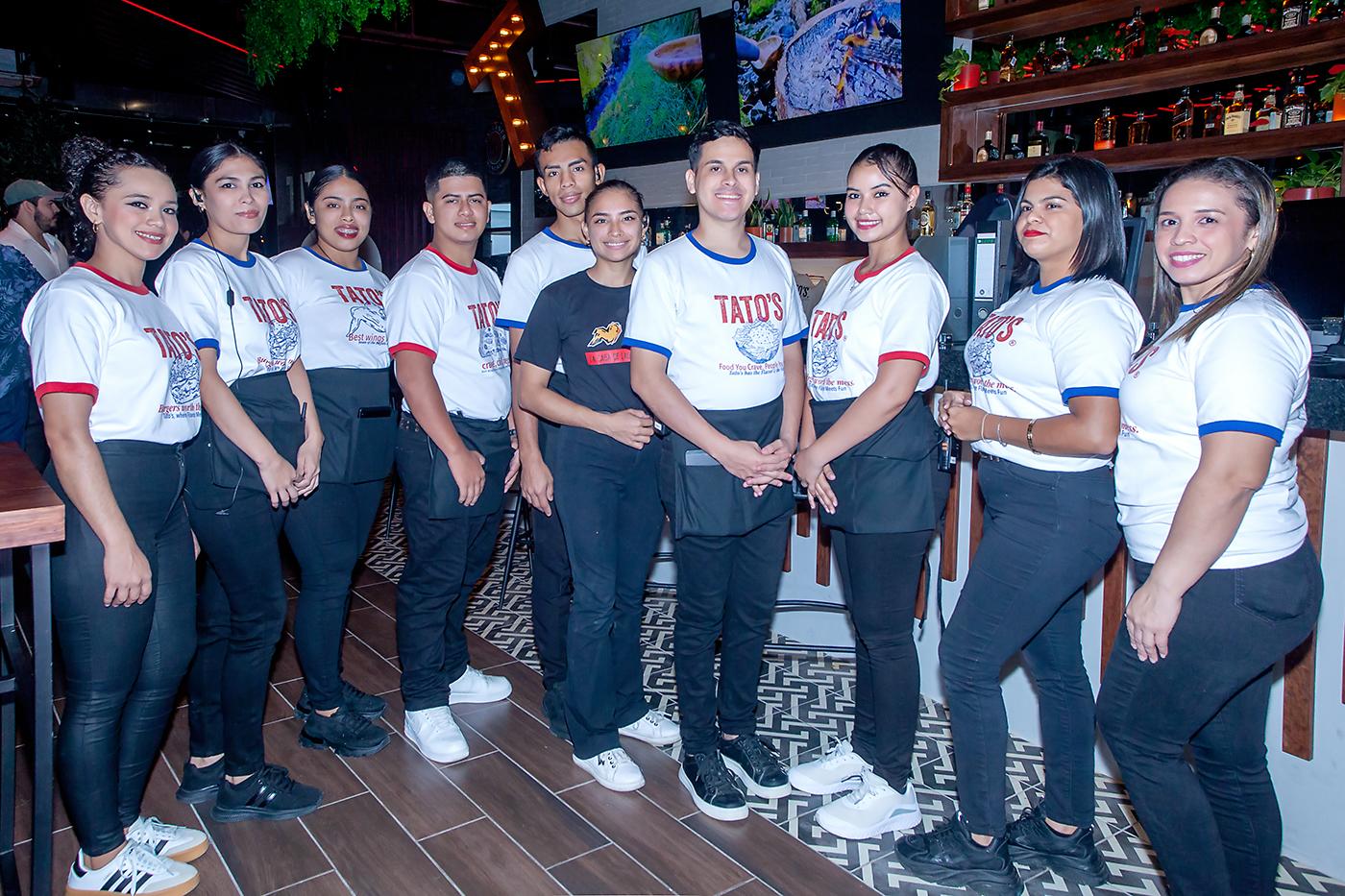 Grand opening de Tato’s Wings en Terravista Plaza