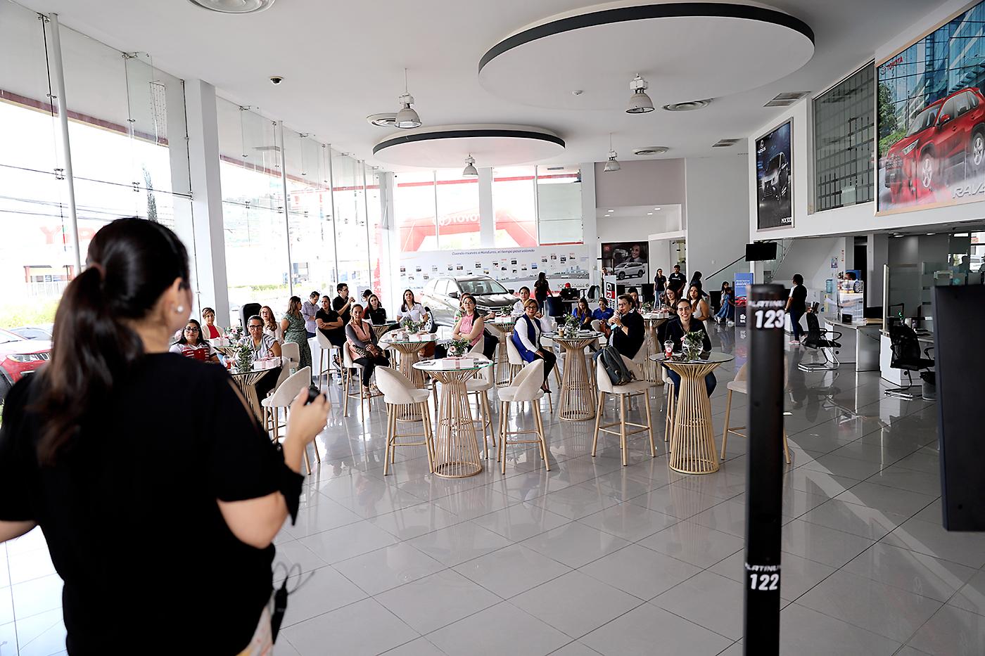 Toyota presenta master class Diseño de Interiores