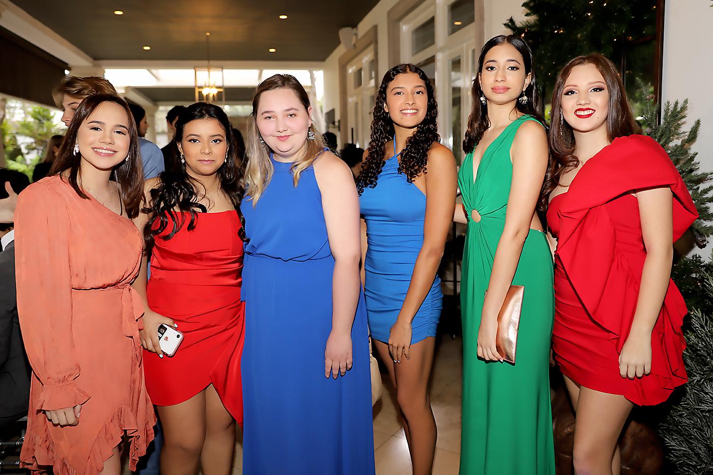 Lucia Mencia, Avril Irías, Zariah Whitehead, Amari DeLima, Michelle Wehmeyer y Luciana Erazo