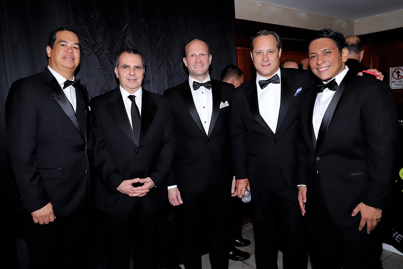 Invitados a la prom de la Escuela Americana de Tegucigalpa 2024