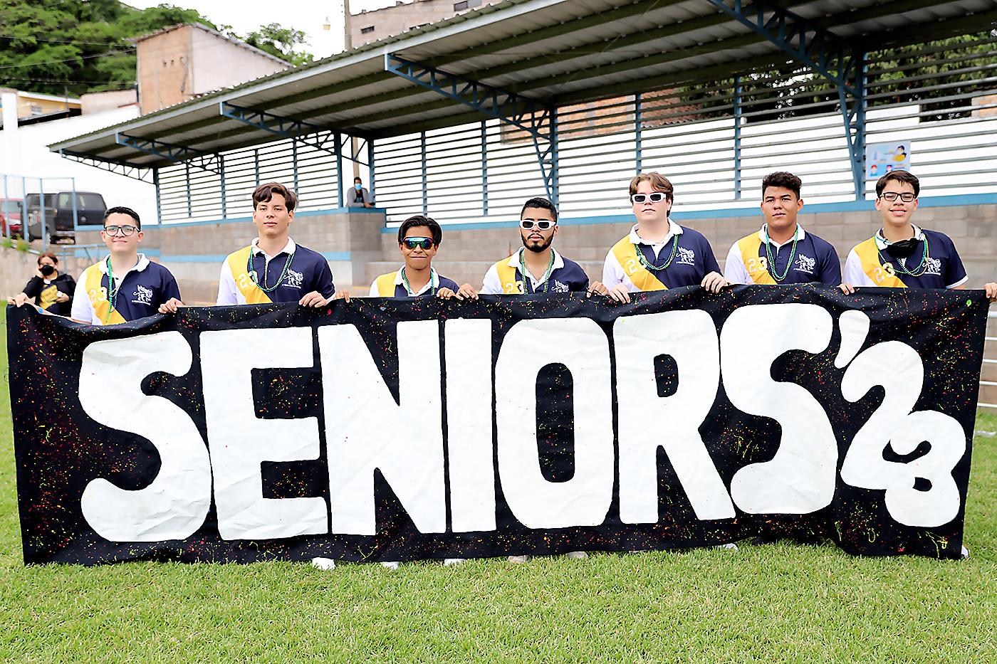 Diego Hernández, Diego Plazaola, Charlie Zelada, Diego López, Bill Santos, Diego Baquis y Diego Zepeda