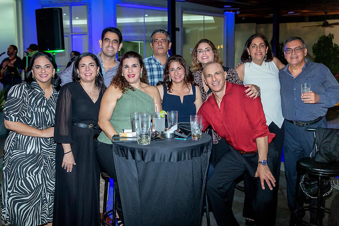 Dayana de Canahuati, Jenny de Siwady, Fernando Siwady, Caterine de Handal, Elías Siwady, Liliana de Andonie, Suad de Boadla, Jacobo canahuati, María Alexandra de Bueso y Juan José Bueso.