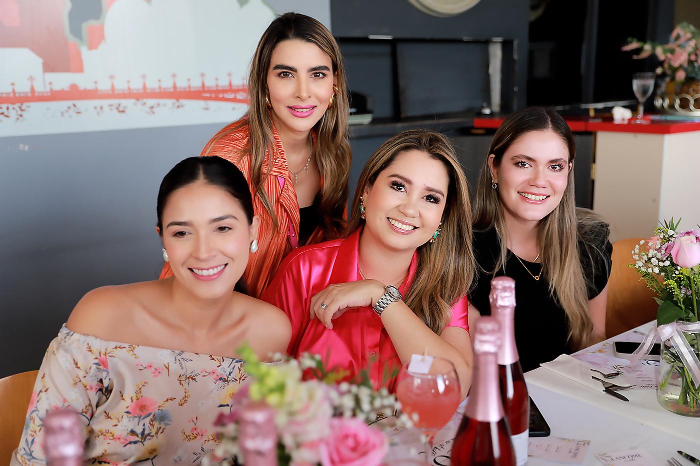 Andrea Hernández, Ivonne Mayorga, Malucía y Marissa Chávez