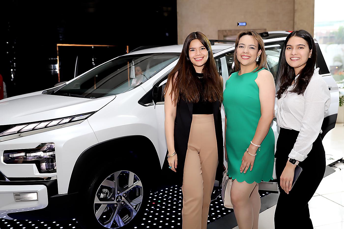 Excel lanza Mitsubishi Xpander Cross 2024