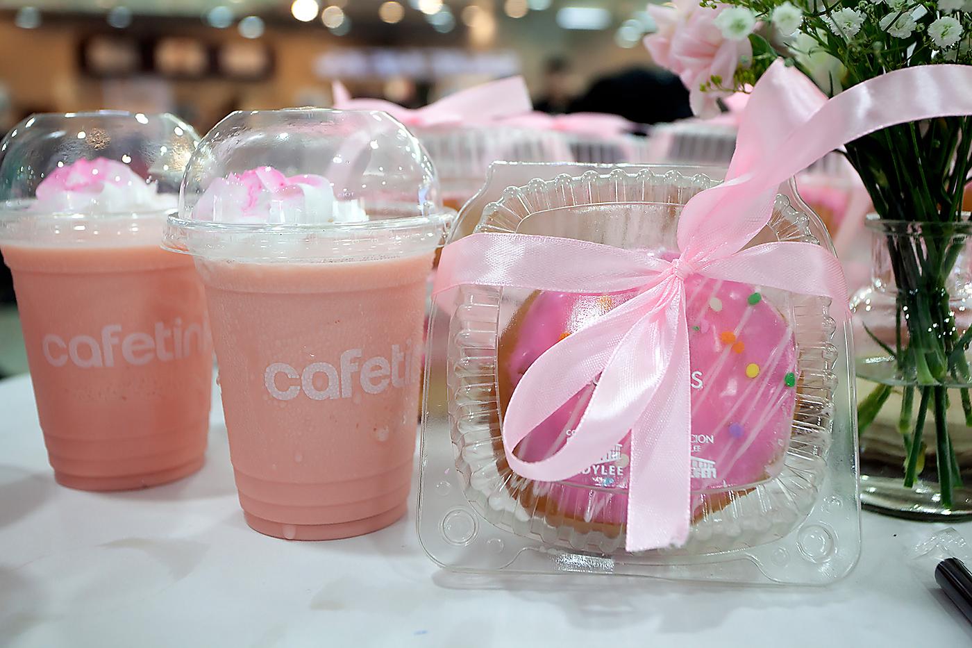 Pink shake y dona de Cafetini.