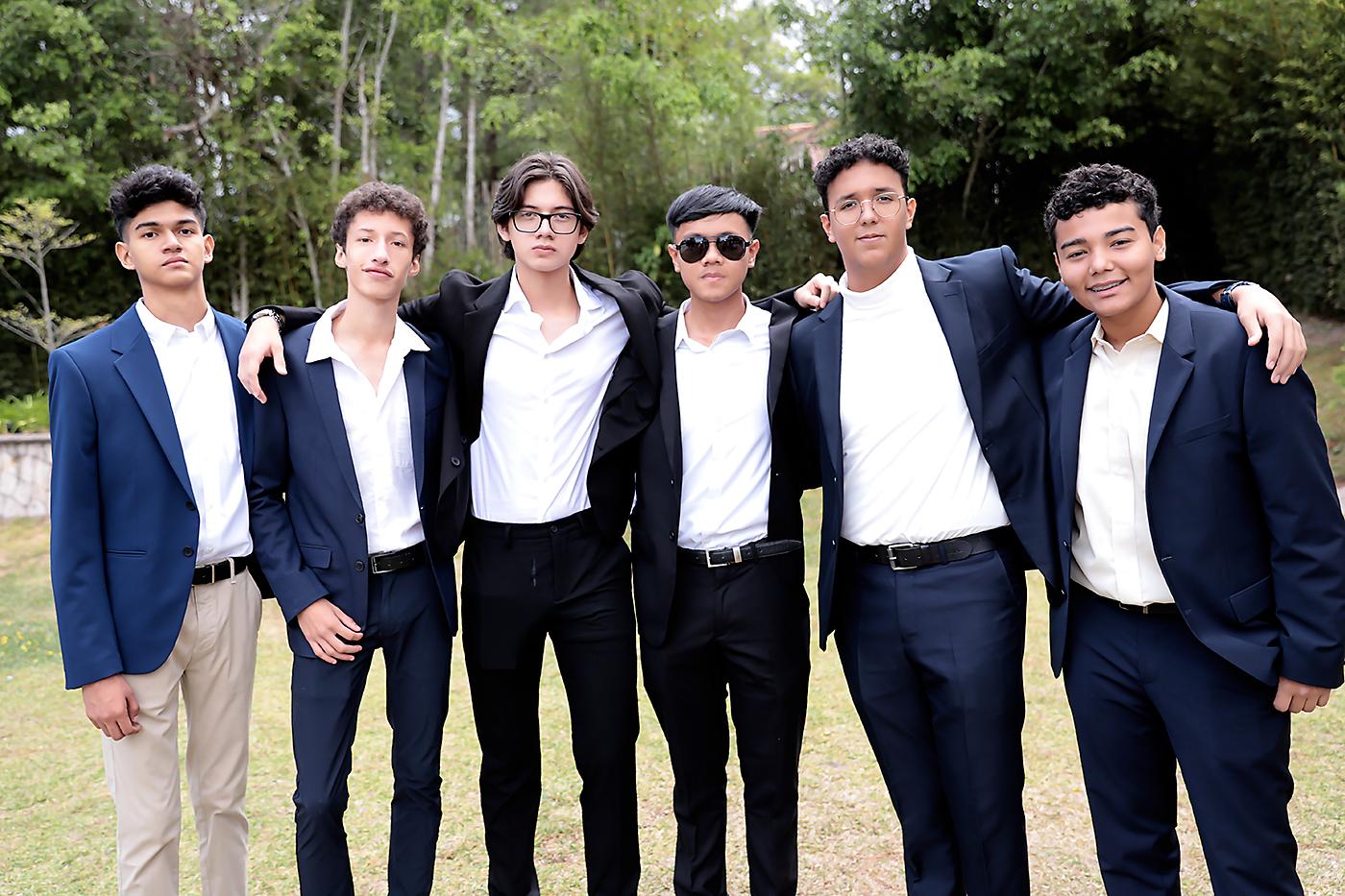Adrián Cruz, Juan Castillo, Diego Mejía, Yeheng Yang Lee, Ariel Cruz y Rolando Pinel. 