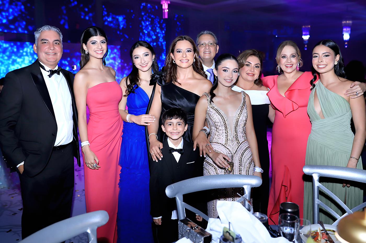 Invitados a la prom 2025 de la Escuela Americana de Tegucigalpa
