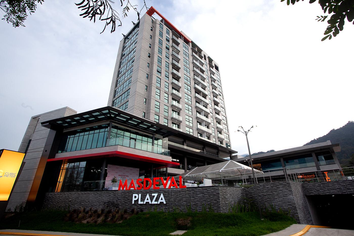 La moderna edificación Masdeval Plaza.