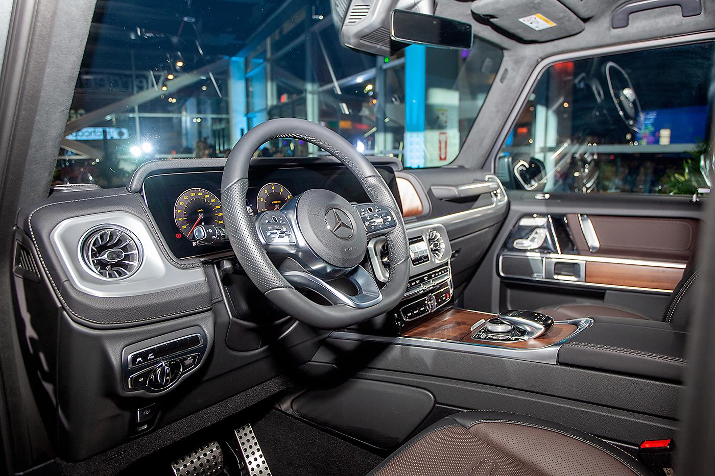 Inauguración sala de ventas Mercedes Benz