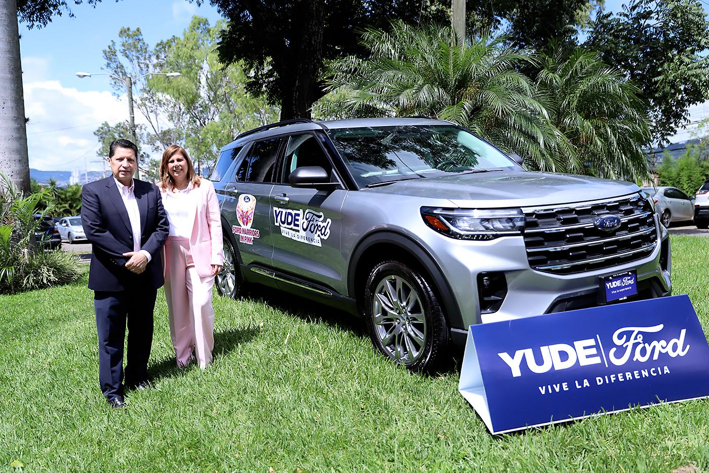 Javier Madrid y María Canahuati de Yude Ford. Javier Madrid y María Canahuati de Yude Ford.