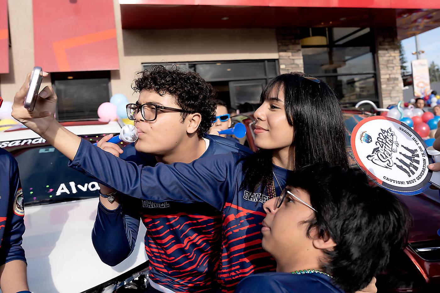 Daniel Moreno, Daniela Barahona y Antonio Escoto