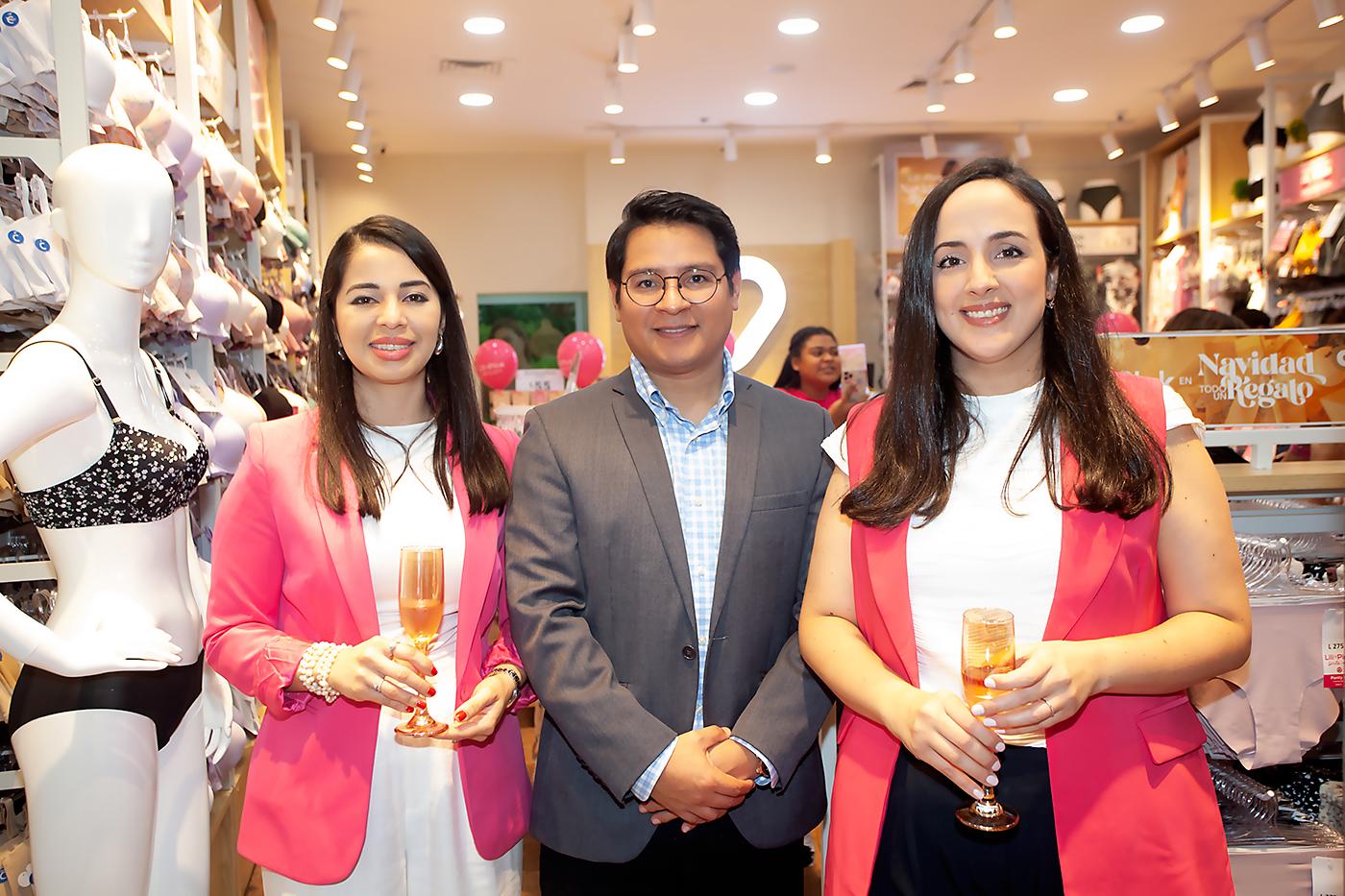 Inauguran la tienda Lili Pink en Multiplaza