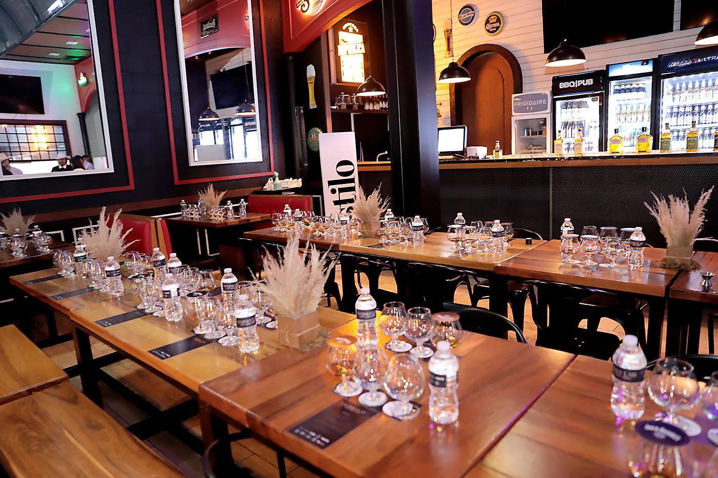 La decoración de BBQ PUB estuvo inspirada en el estilo vaquero americano. 