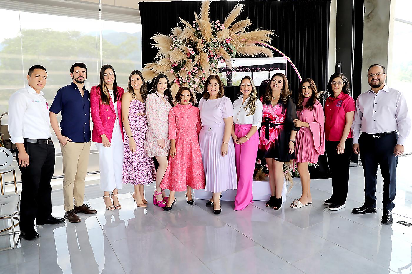 Kenneth López, Andrés Saybe, Sara Ardón, Michelle Marzan, LuisaRamos, Blanca Bendeck, Isabel Díaz, Diana Pineda, Lorena Alfaro, Tricia Matuty, Patricia Jaar y Nahúm Moreno.