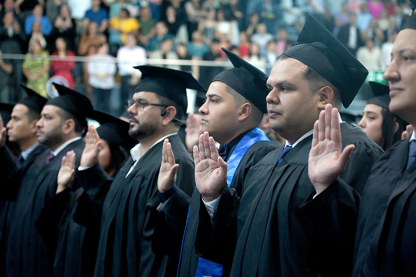 Graduaciones UNITEC 2024 en San Pedro Sula