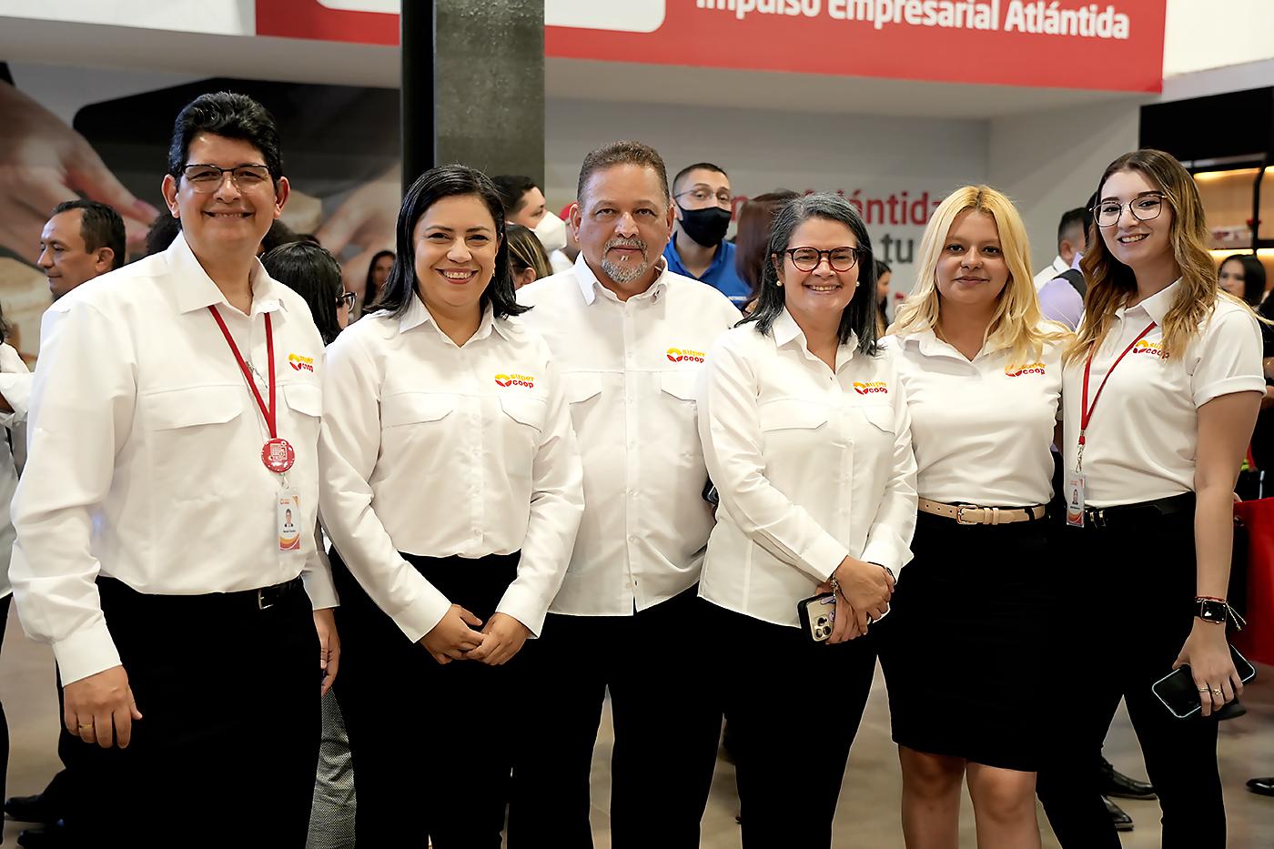 Supermercados SuperCoop abre sus puertas en Plaza Orquídeas en Tegucigalpa