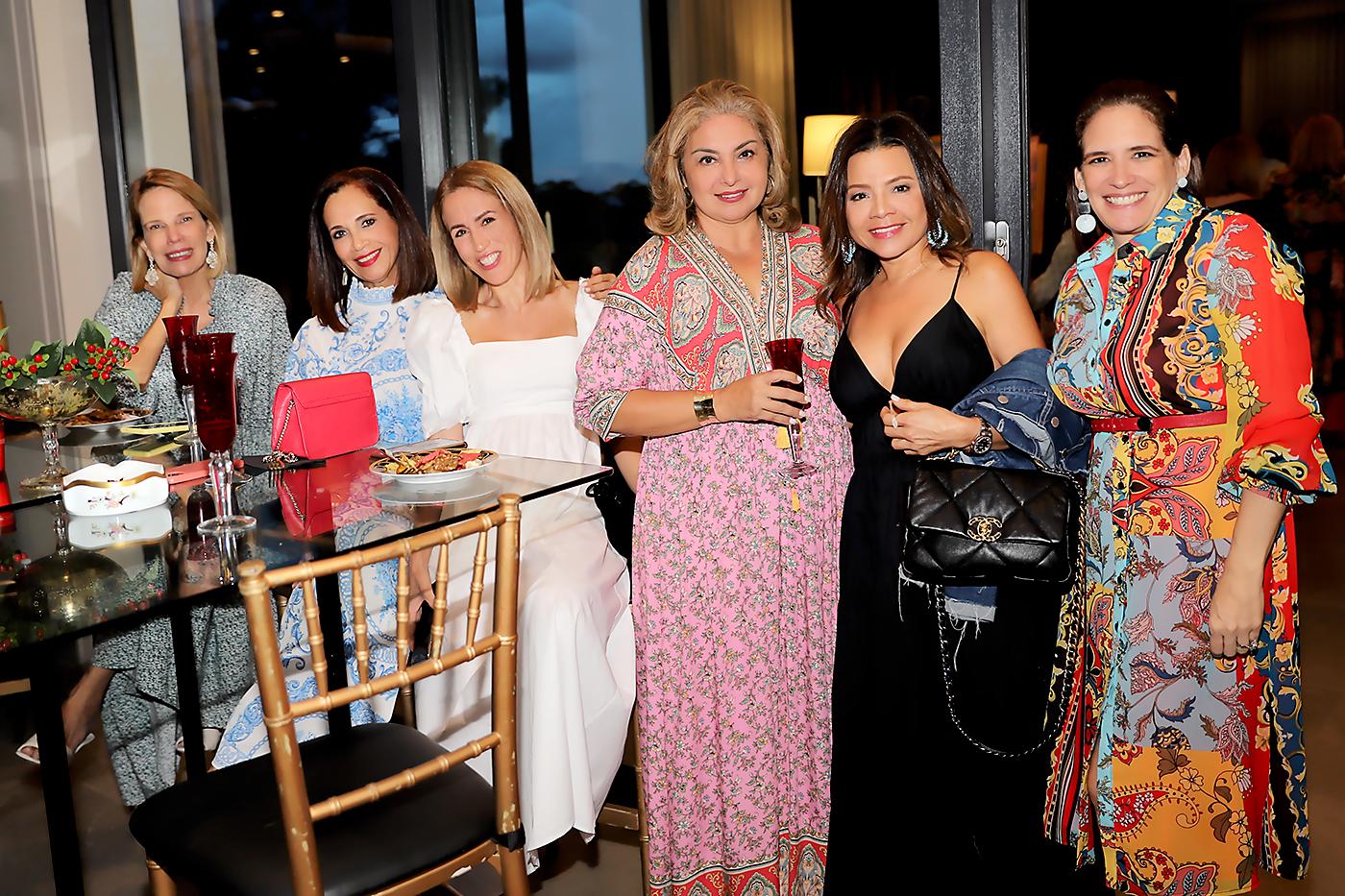 Carolina Atala, Aracely Maradiaga, Stefania Cesi, Ema Godoy, Genie Molina y Francis Wuagui