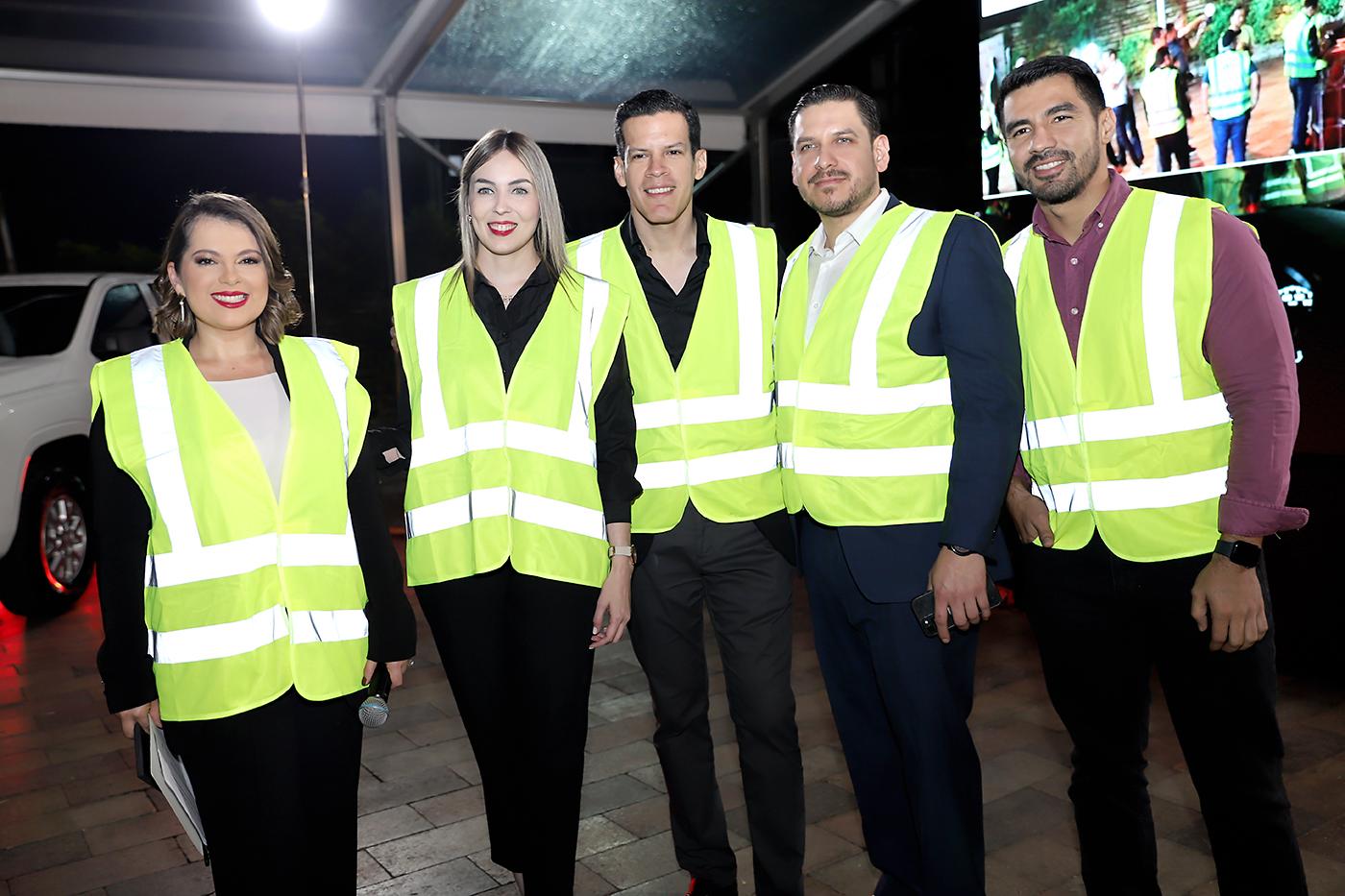 Jacky Redondo, Evelyn Tábora, Luis Lara, Jimmy Rodríguez.