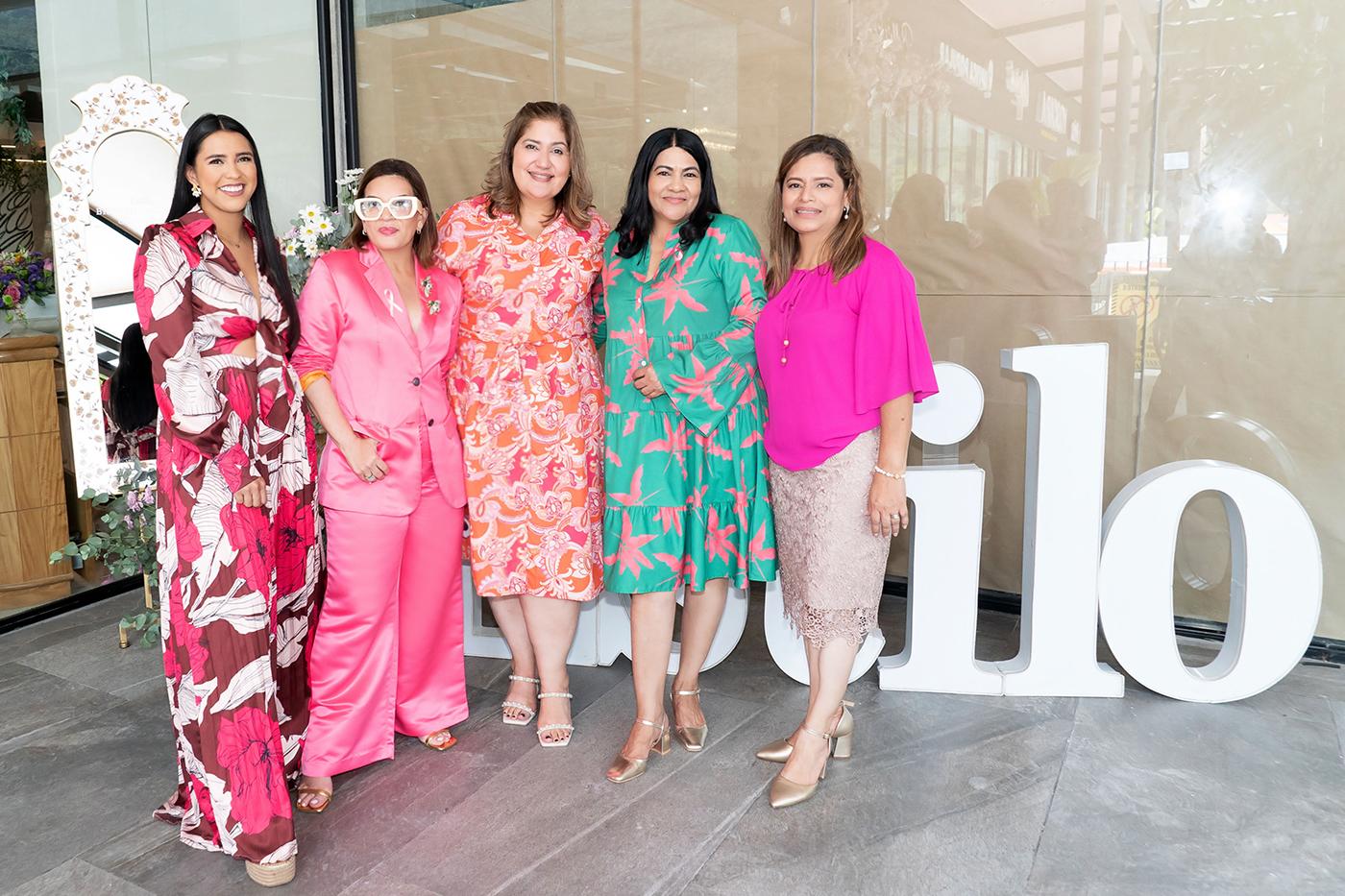 Norma Farias, Blanca Bendeck, Isabel Sabillón, Aracely Díaz y Amalia Alachán.